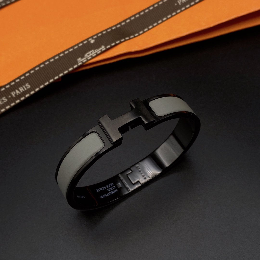 [ラブラッキー]CLIC HM SO ブラックグレーブレスレット