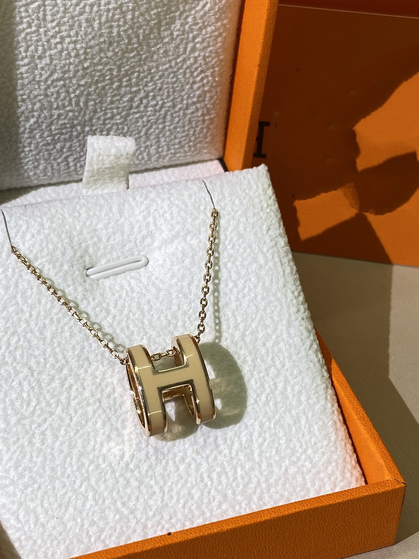 [ラブラッキー]HM CLIC イエローエナメルゴールドネックレス