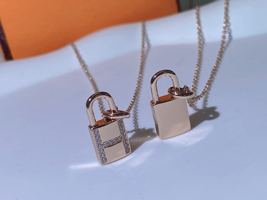 [ラブラッキー]HM アドバンスド ニッチ ロック ヘッド ネックレス ダイヤモンド