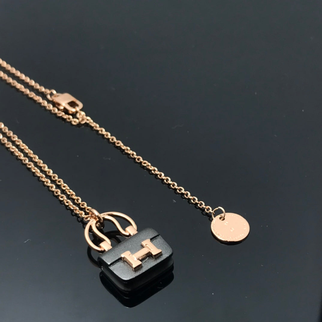 [Love Lucky]Damen HM Amulettes Constance Anhänger Halskette