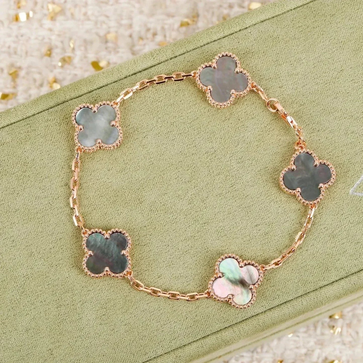 [Love Lucky]CLOVER 5 MOTIV GRAU MOP ARMBAND