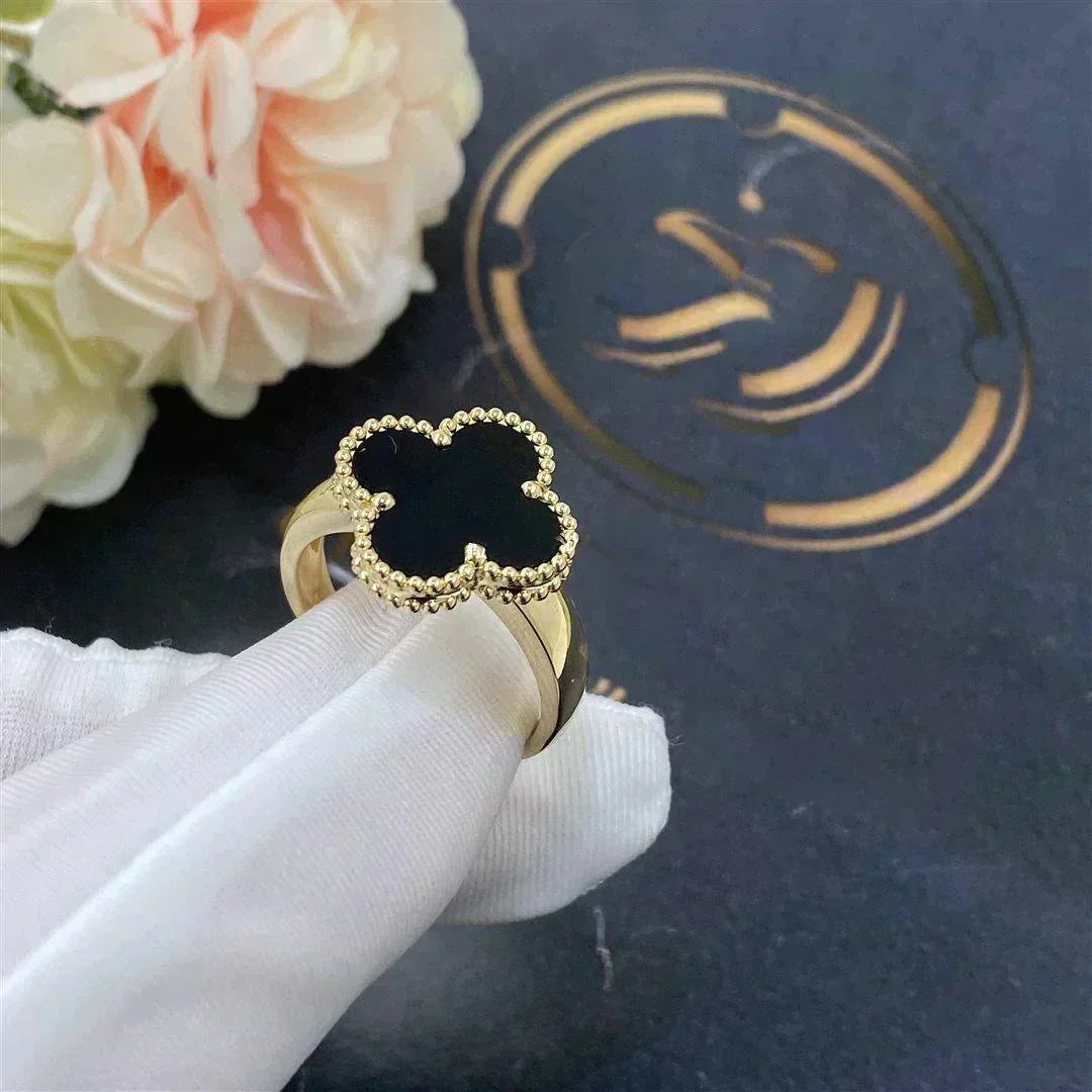 [Love Lucky] KLEEBLATT-ONYX-RING