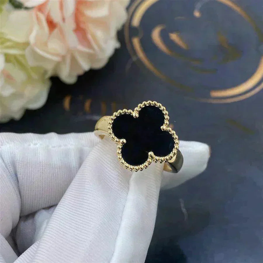 [Love Lucky] KLEEBLATT-ONYX-RING