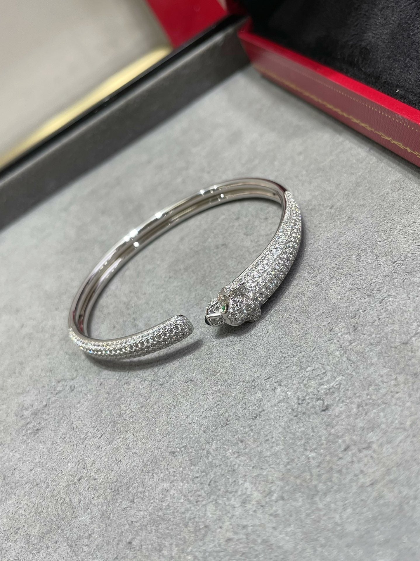 [Love Lucky] PANTHERE VOLLMUNDIGES DIAMANTARMBAND