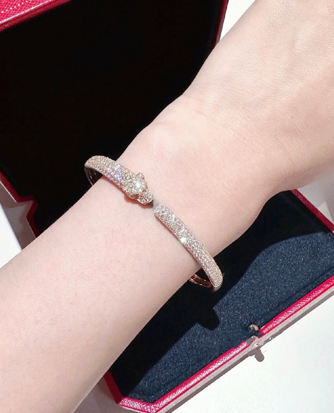 [Love Lucky] PANTHERE VOLLMUNDIGES DIAMANTARMBAND