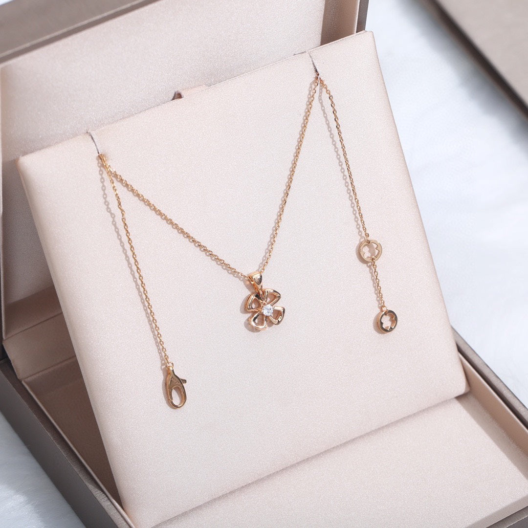 [Love Lucky]FIOREVER HALSKETTE DIAMANT-ZENTRUM