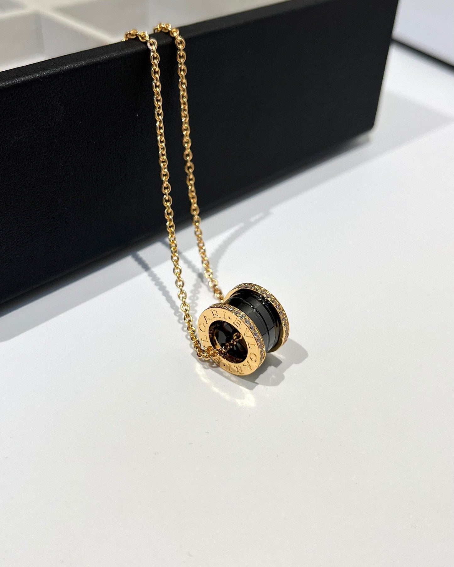 [Love Lucky]ZERO 1 SCHWARZE KERAMIK DIAMANT ROSGOLD HALSKETTE