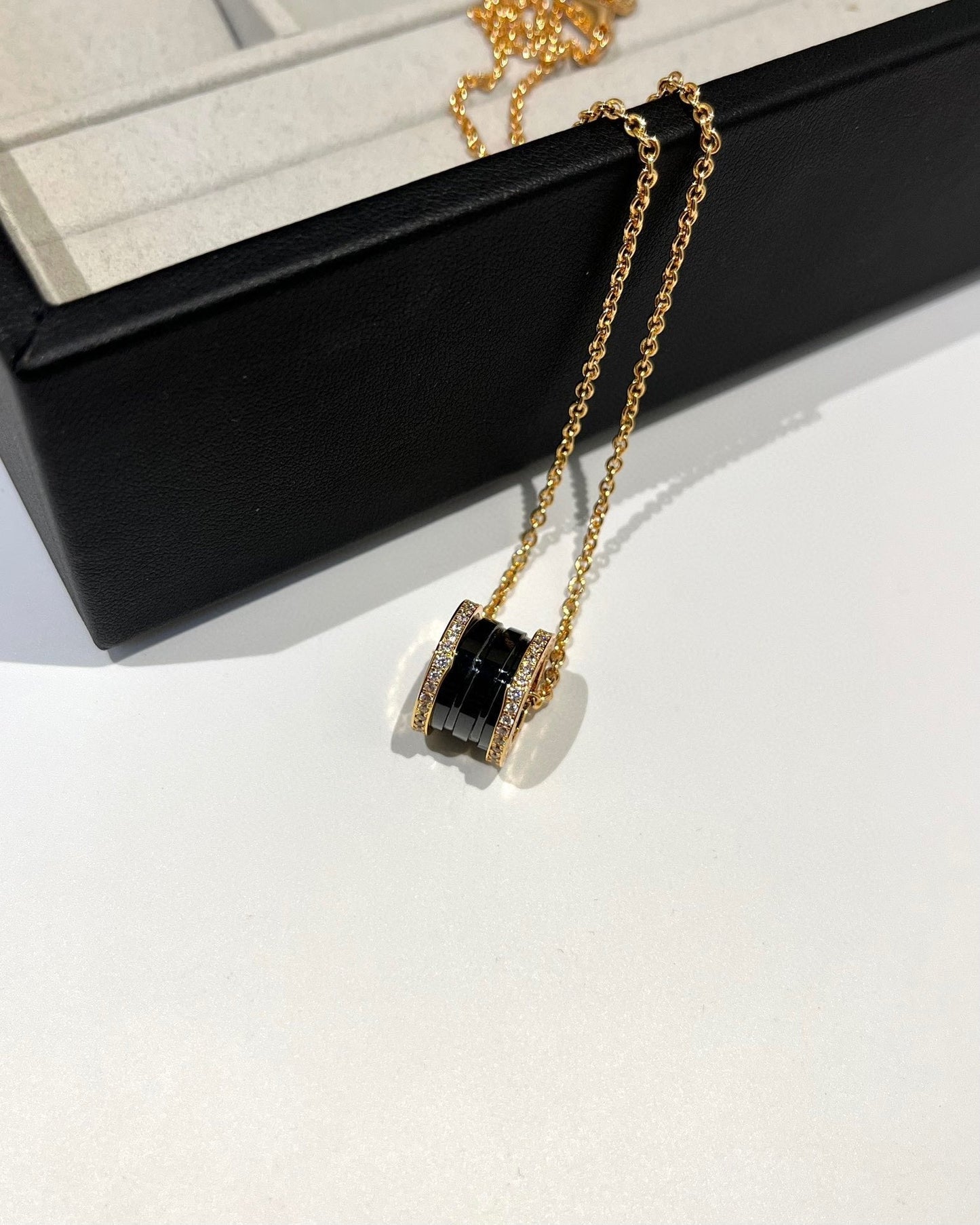 [Love Lucky]ZERO 1 SCHWARZE KERAMIK DIAMANT ROSGOLD HALSKETTE