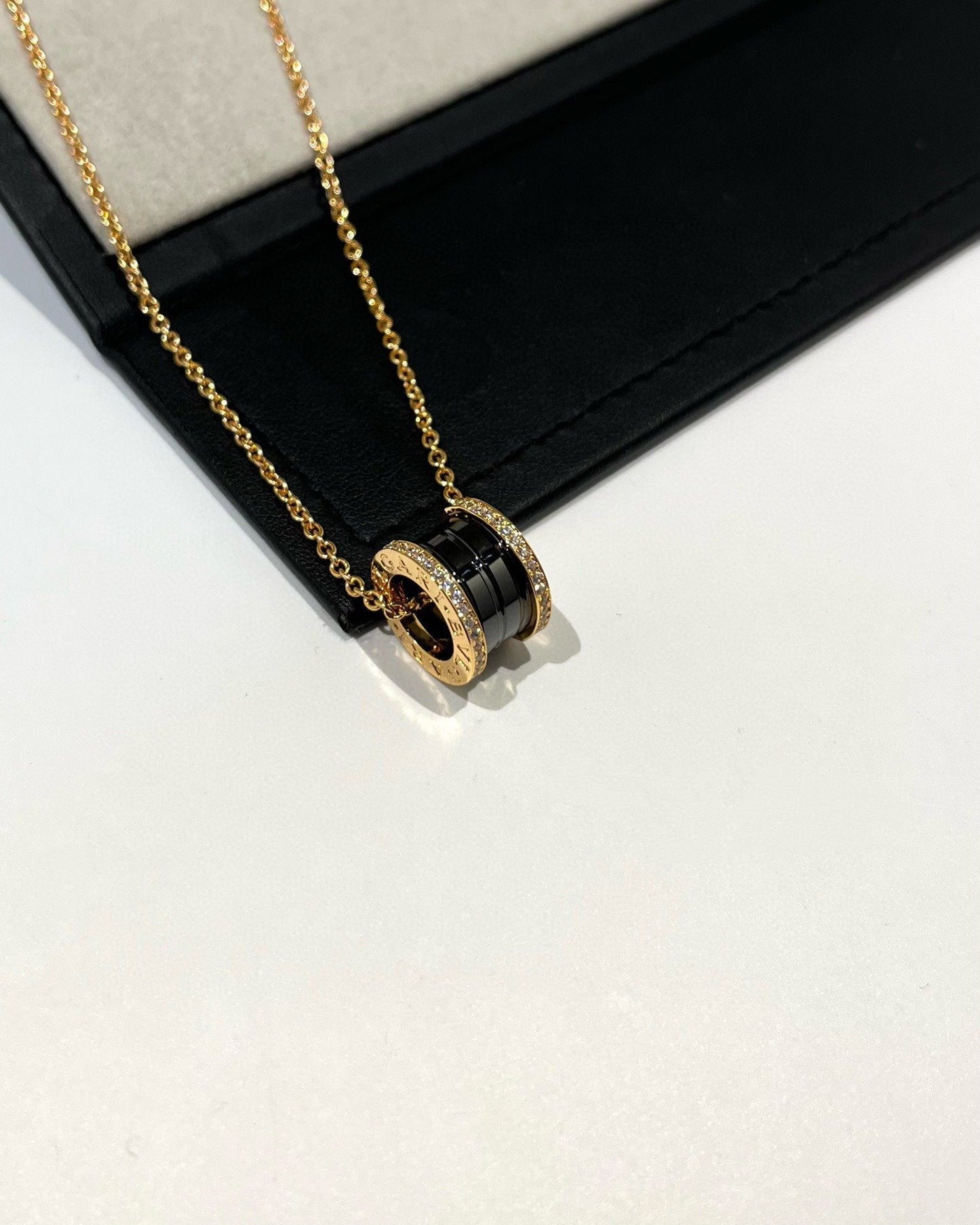 [Love Lucky]ZERO 1 SCHWARZE KERAMIK DIAMANT ROSGOLD HALSKETTE