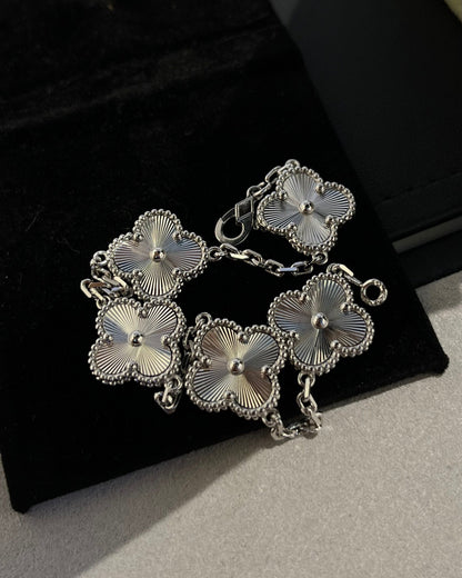 [Love Lucky]CLOVER SILBER 5 MOTIVE ARMBAND 