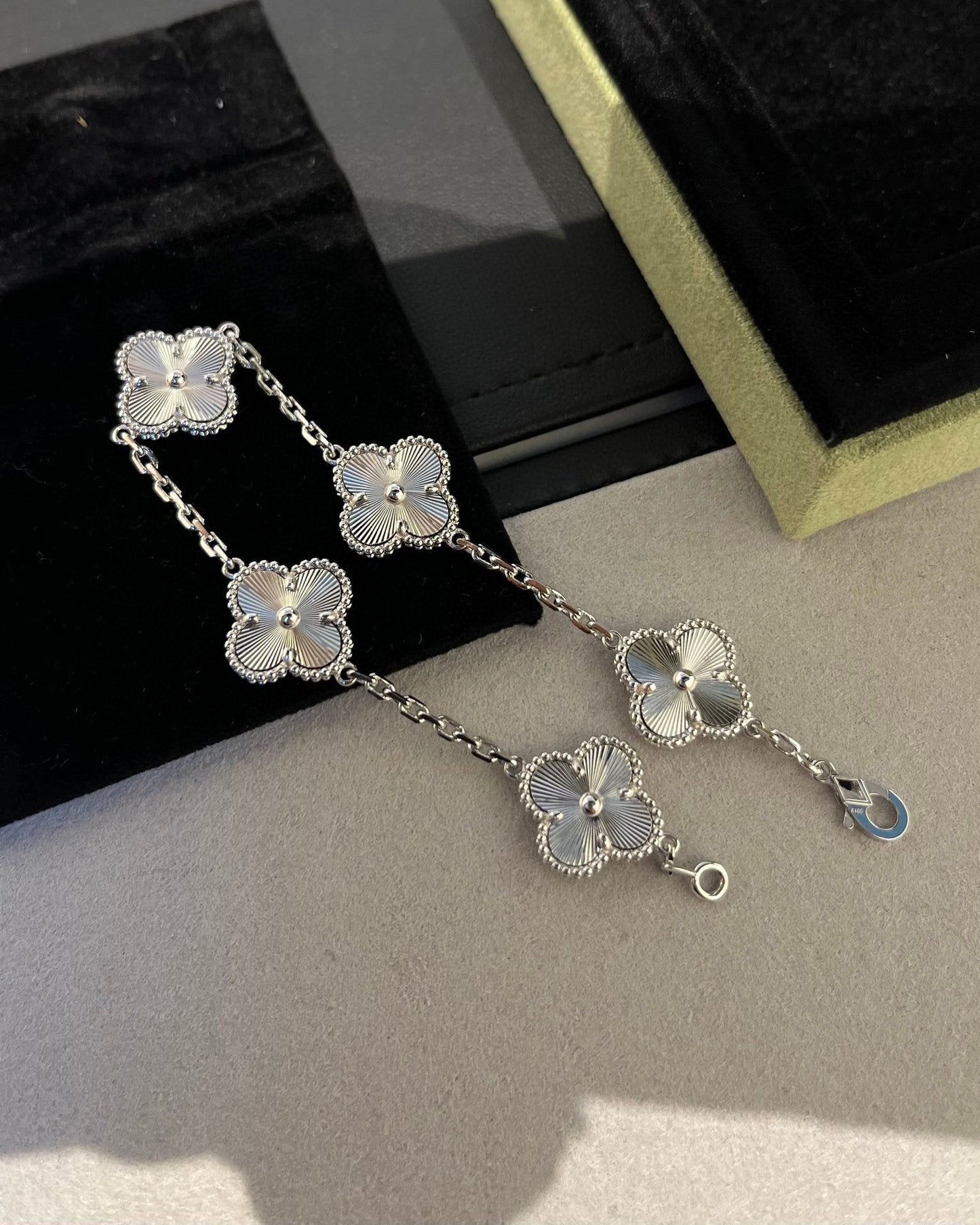[Love Lucky]CLOVER SILBER 5 MOTIVE ARMBAND 