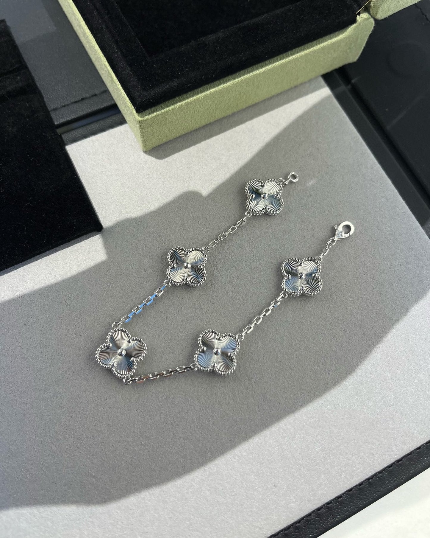 [Love Lucky]CLOVER SILBER 5 MOTIVE ARMBAND 